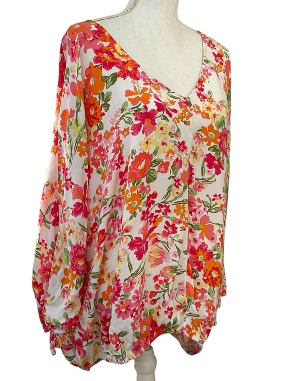 Lane Bryant Floral V-Neck Top Blouse in Pink, Orange & Green Plus 18/20 - Picture 4 of 16